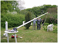 Hestebedg�rd - flagstangen rejses 14. maj 2011