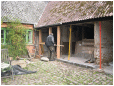 Hestebedg�rd - renovering af v�g i v�rksted og br�nderum 14. oktober 2016.